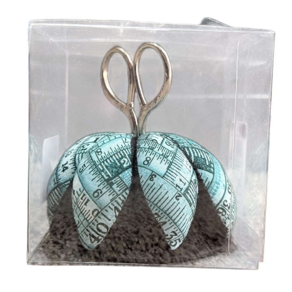 Pin Cushion $ Scissors, new in box, great for sewing, cross stitch